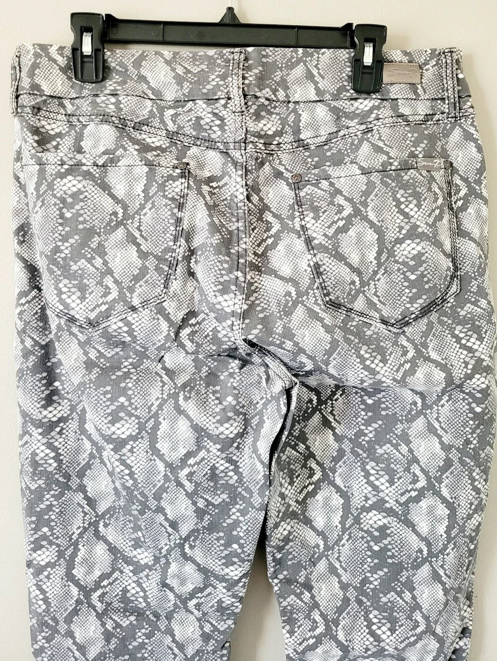 Seven7 TummyLess Gray Snake-Print Cotton Blend High Waist Skinny Jeans 12